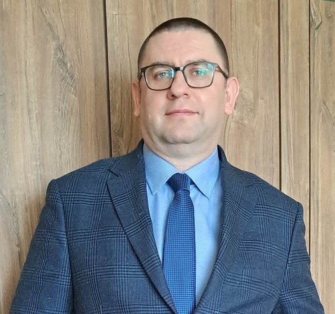 dr Krzysztof Piróg dr Krzysztof Piróg